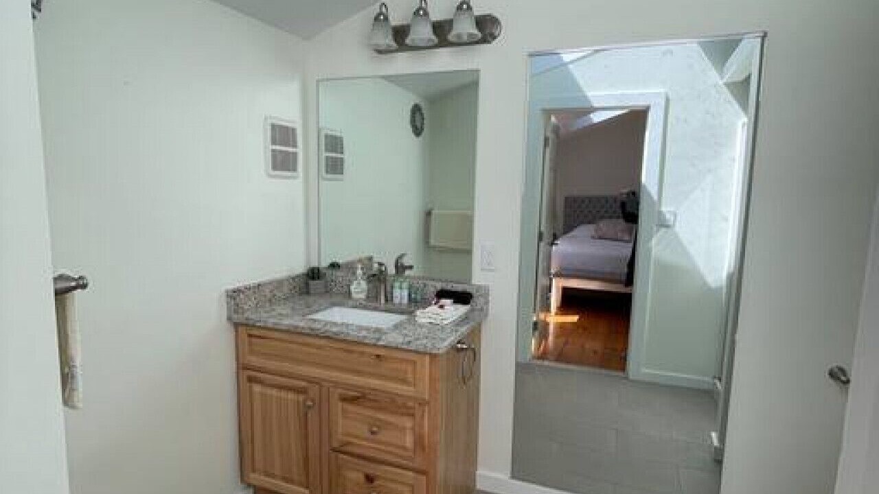 Photo of Bathroom in Old Port