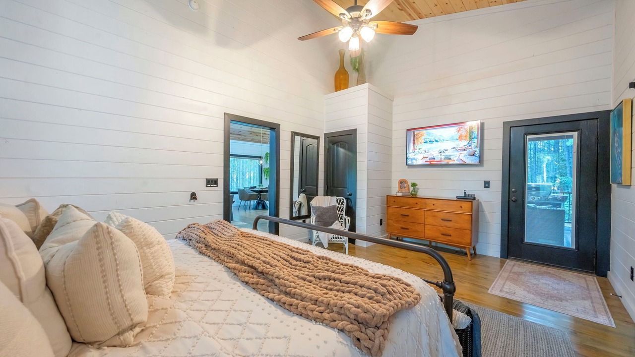 Photo of Bedroom in Pickens