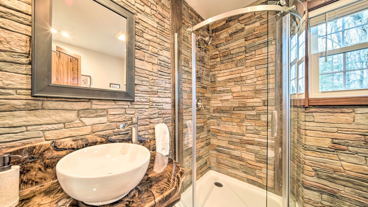 Photo of Bathroom in Spartansburg