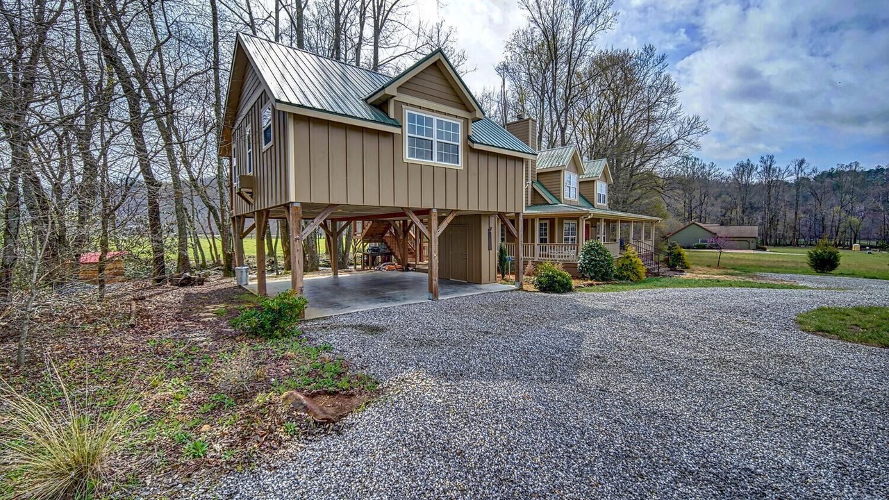 Photo of Others in Hayesville