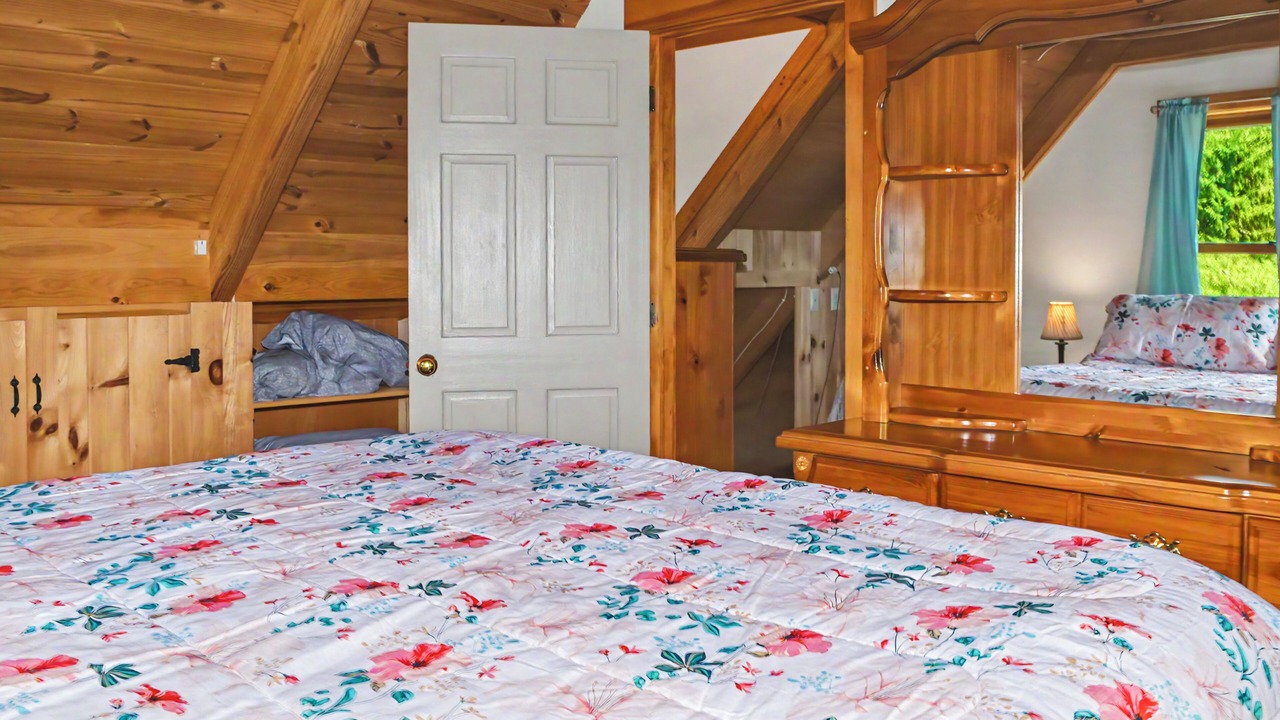 Photo of Bedroom in Town of Catharine
