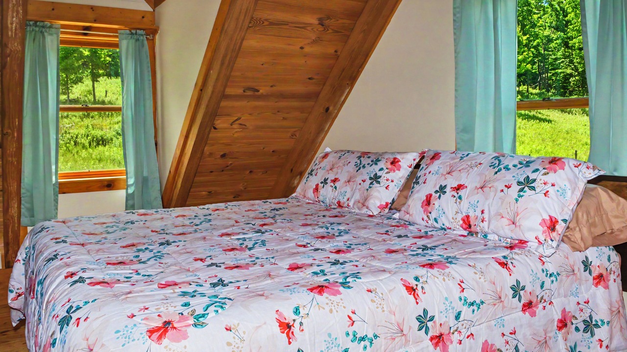 Photo of Bedroom in Town of Catharine