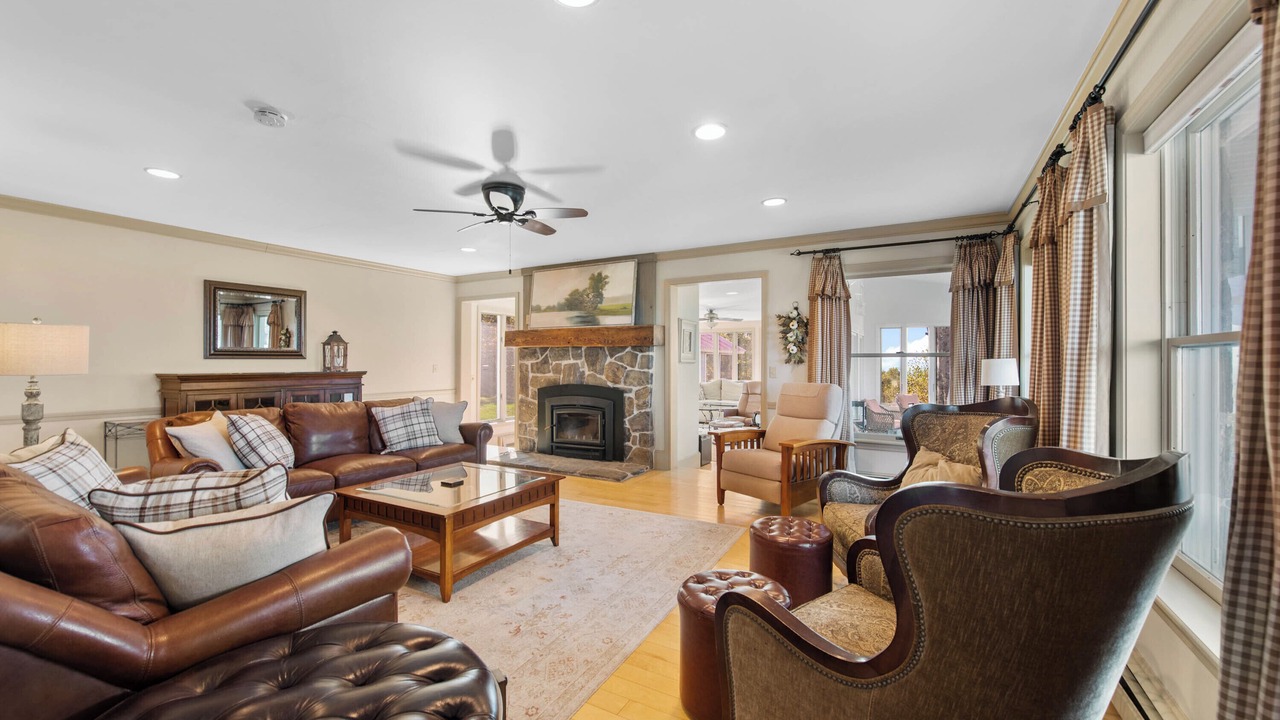Photo of Livingroom in West Paris