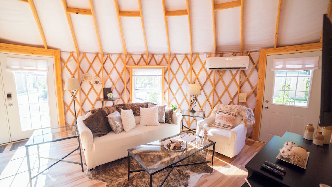 Photo of Livingroom in West Tremont