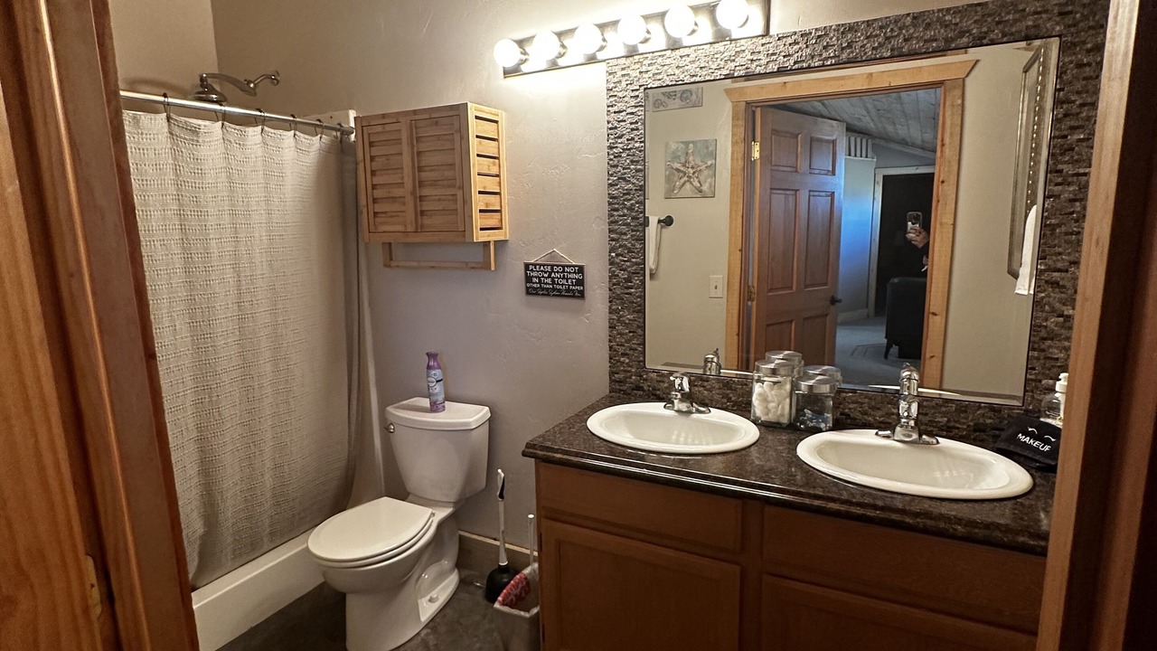 Photo of Bathroom in Loa