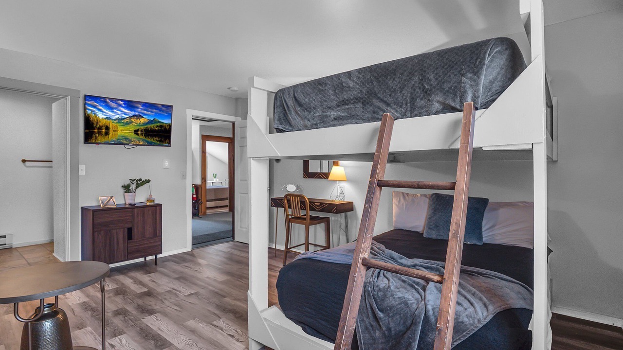 Photo of Bedroom in Ellicottville