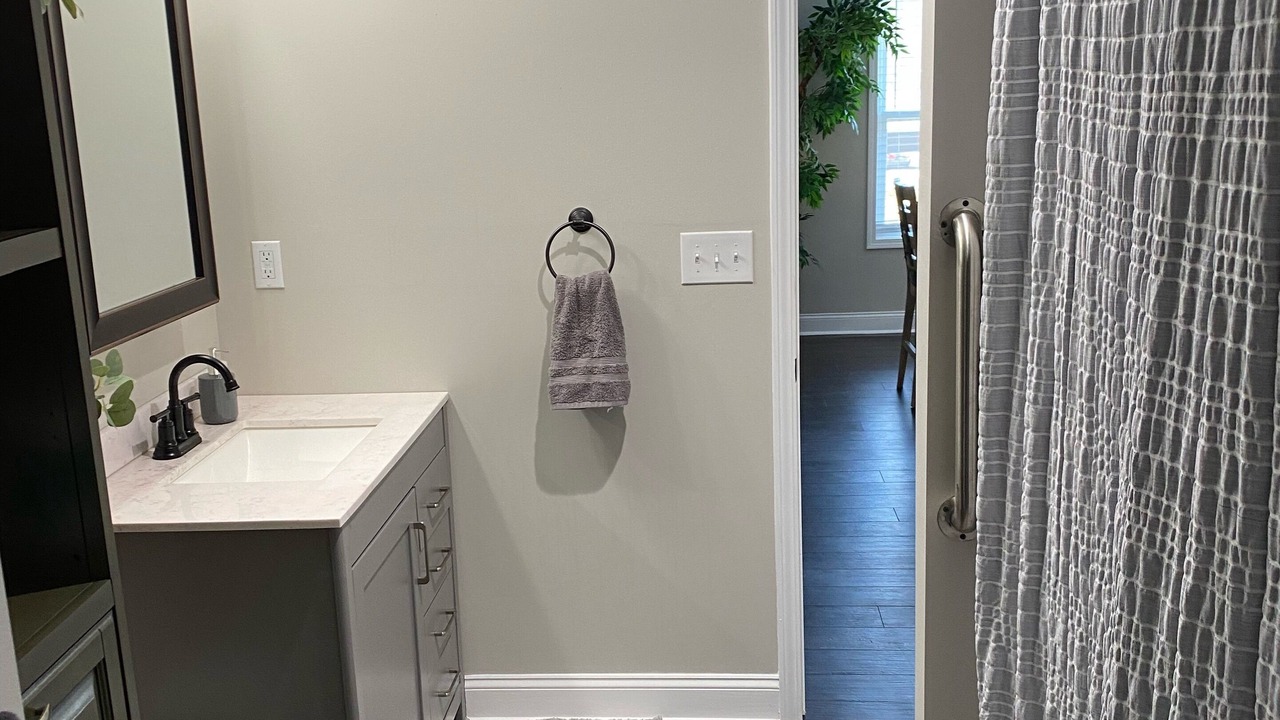 Photo of Bathroom in Hector