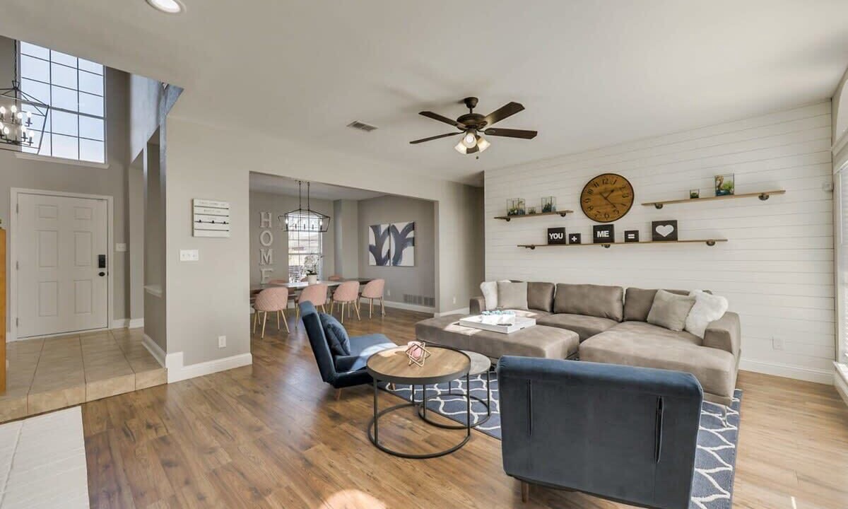 Photo of Livingroom in Rowlett
