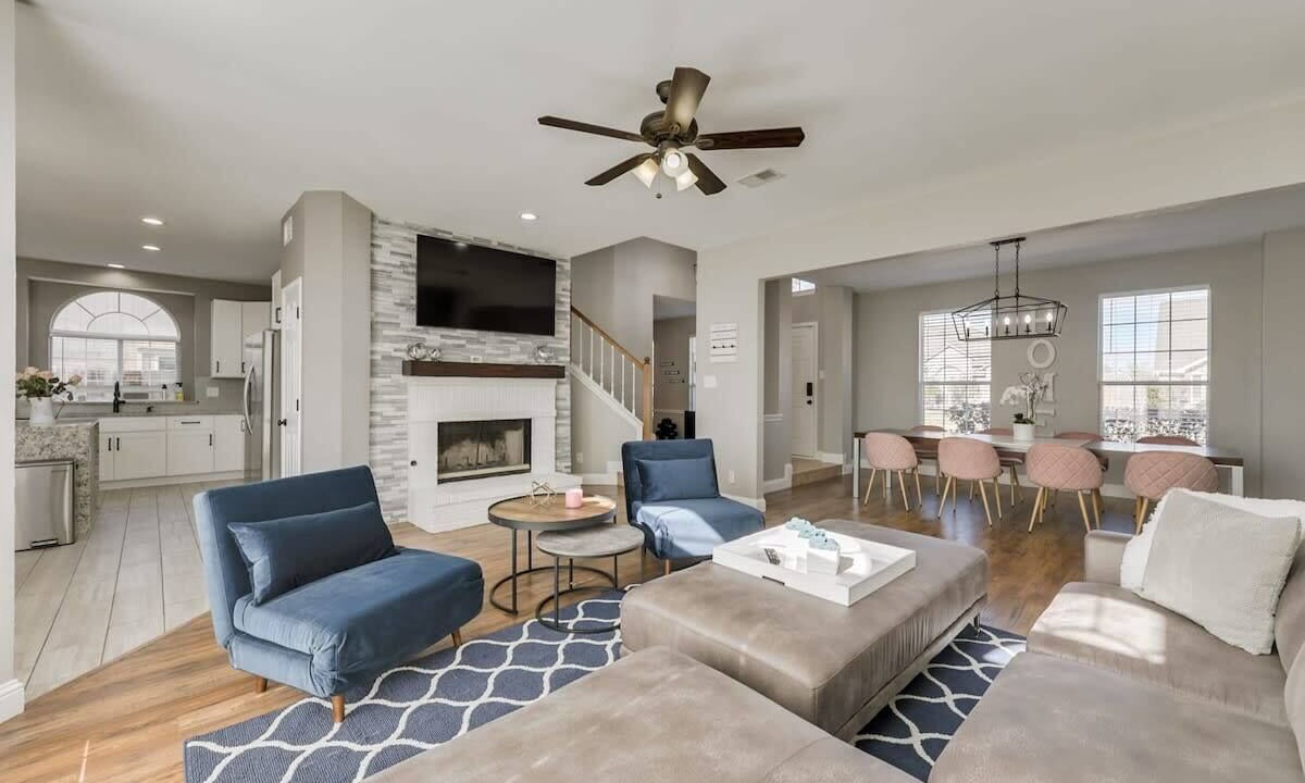 Photo of Livingroom in Rowlett