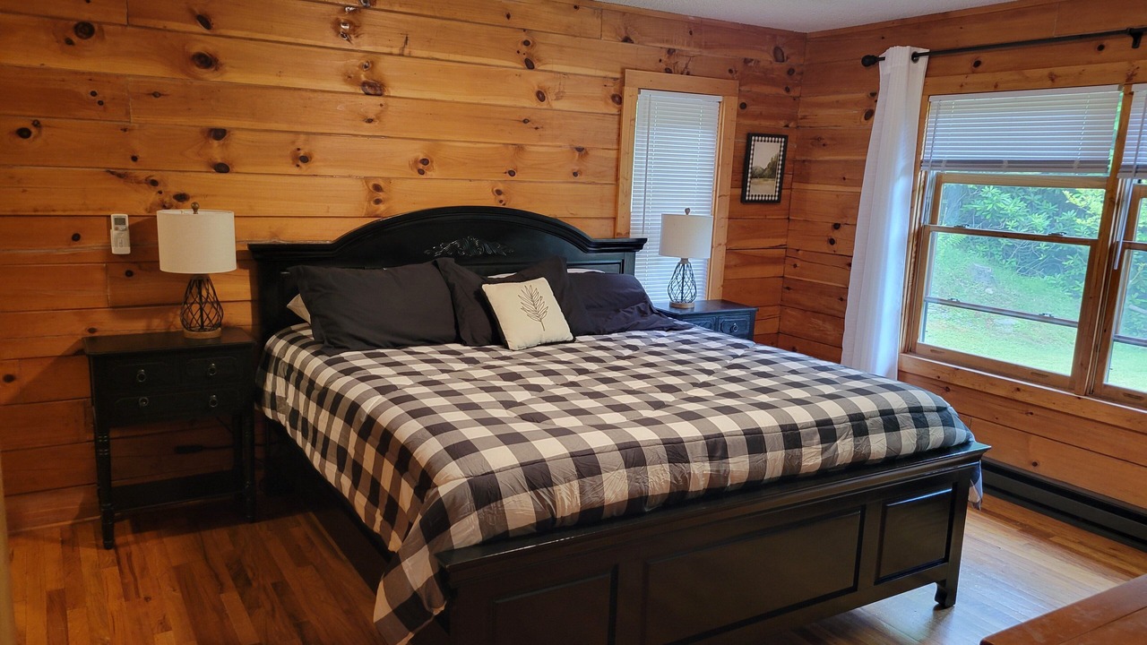 Photo of Bedroom in Blowing Rock