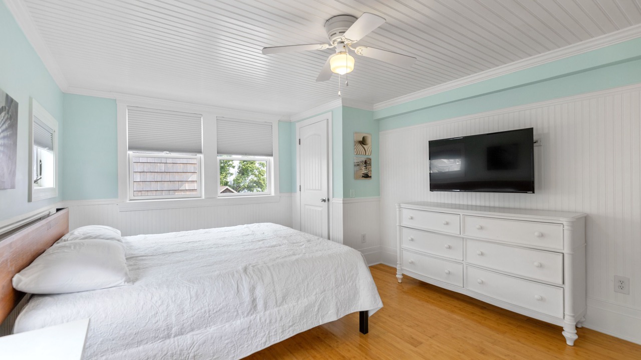 Photo of Bedroom in Higgins Beach