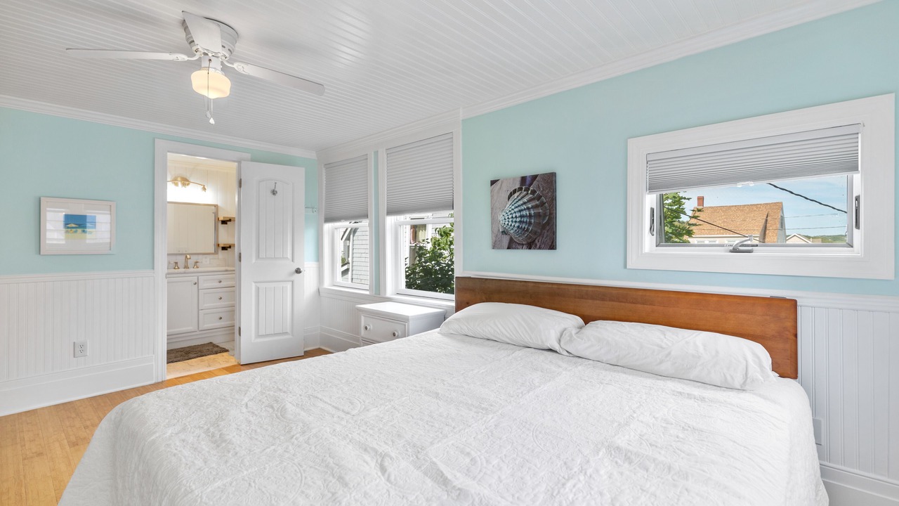 Photo of Bedroom in Higgins Beach