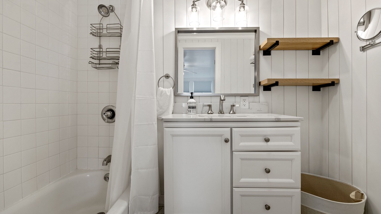 Photo of Bathroom in Higgins Beach