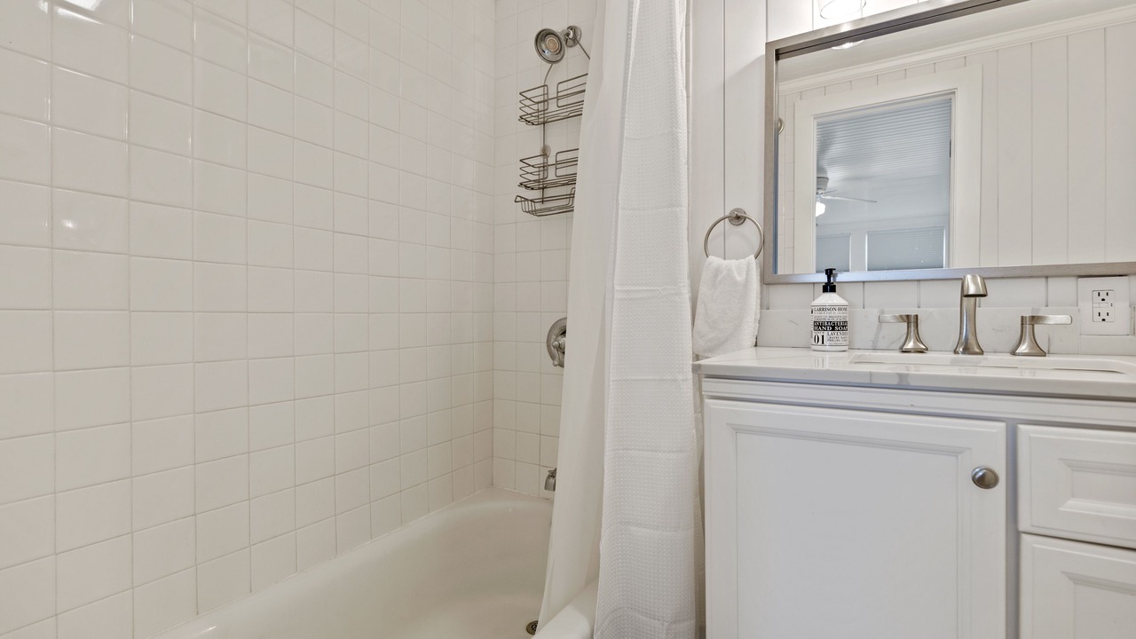 Photo of Bathroom in Higgins Beach