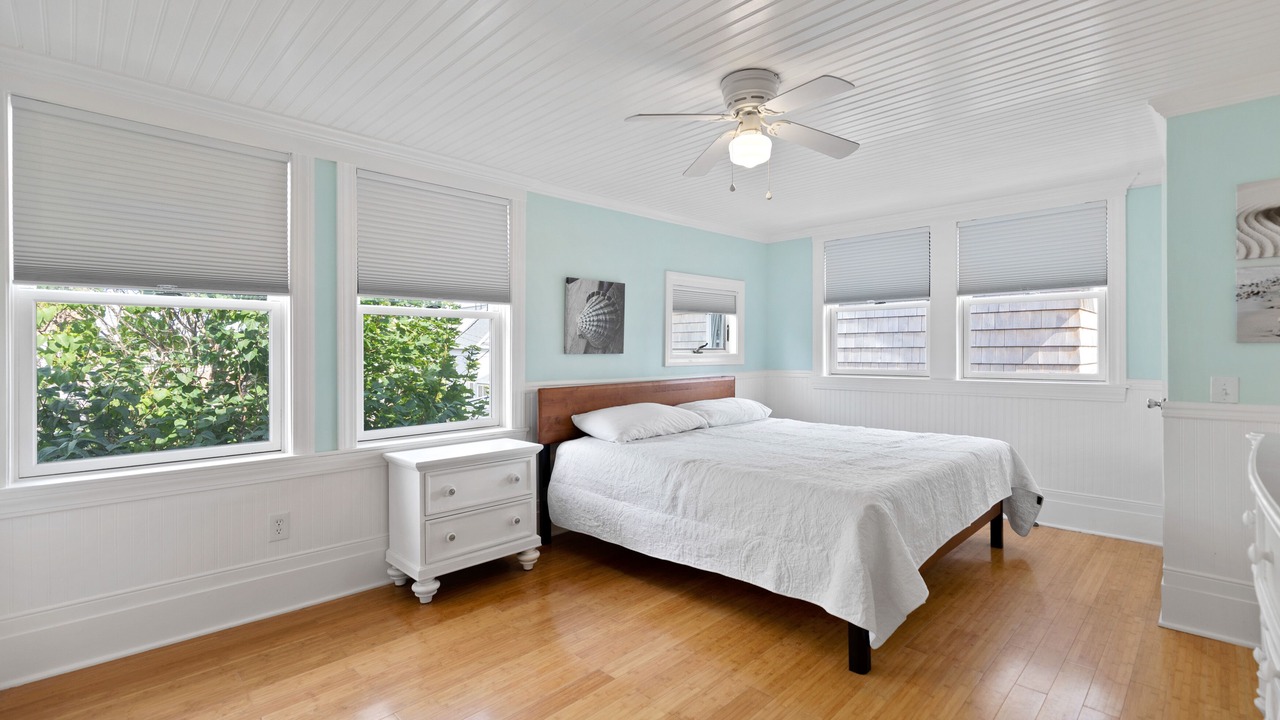 Photo of Bedroom in Higgins Beach