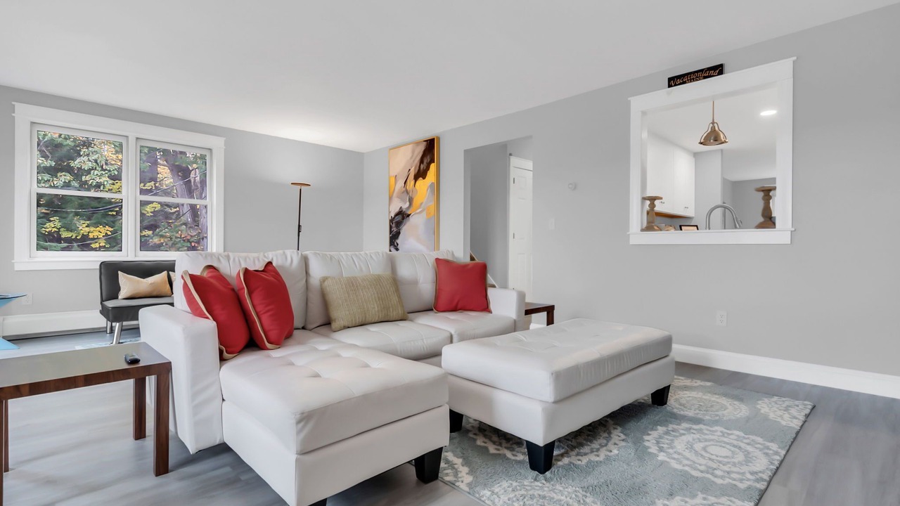 Photo of Livingroom in Harrison