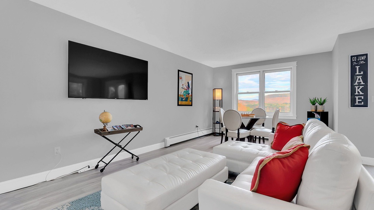 Photo of Livingroom in Harrison