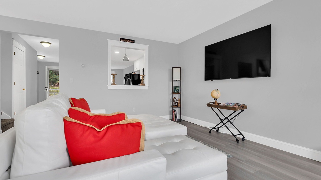 Photo of Livingroom in Harrison