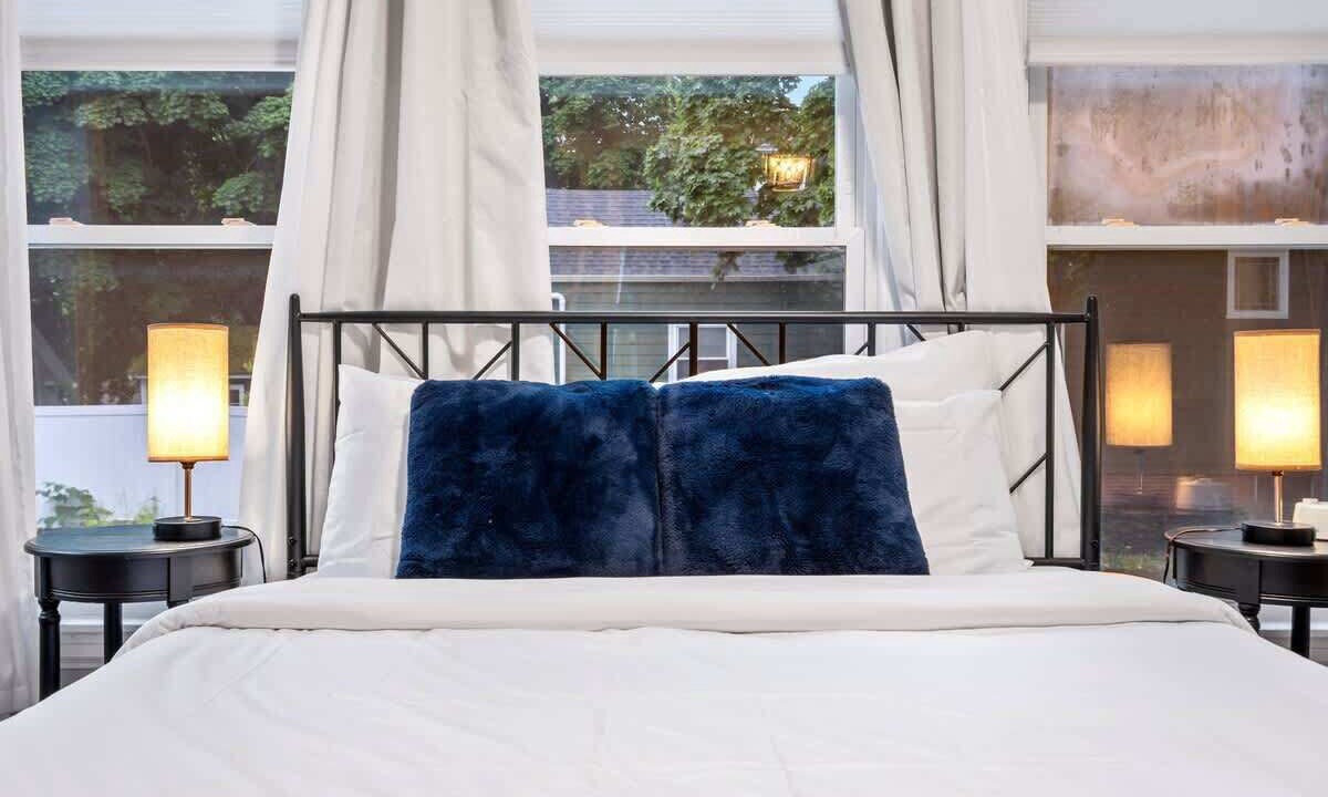 Photo of Bedroom in Westbrook