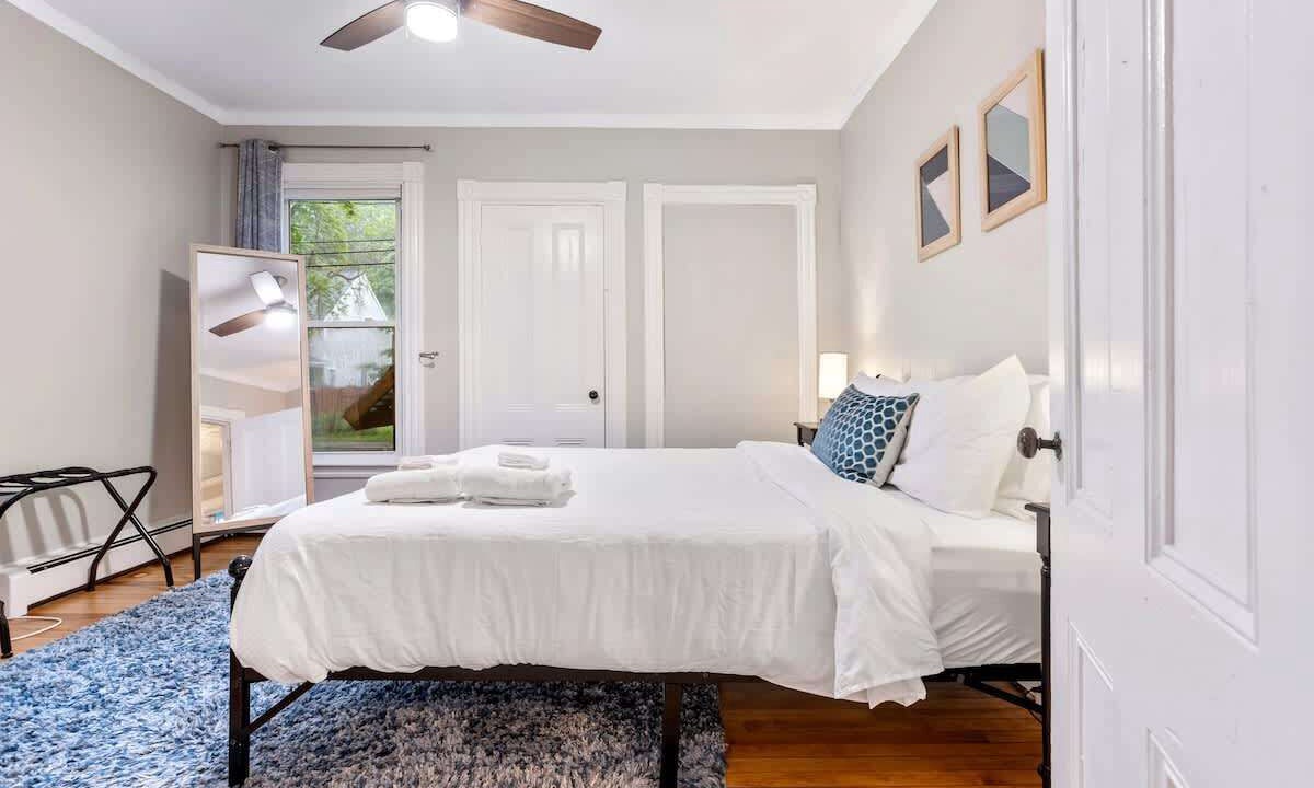 Photo of Bedroom in Westbrook