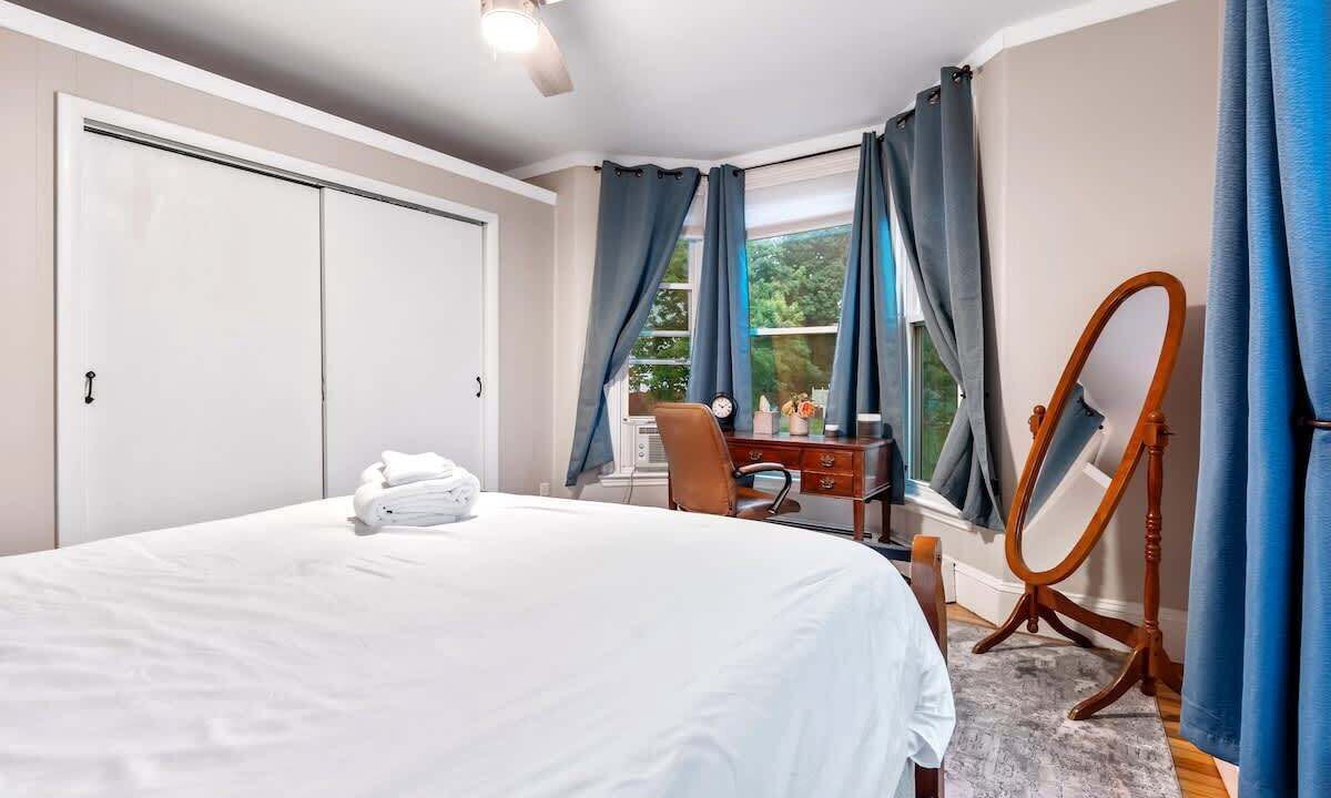 Photo of Bedroom in Westbrook