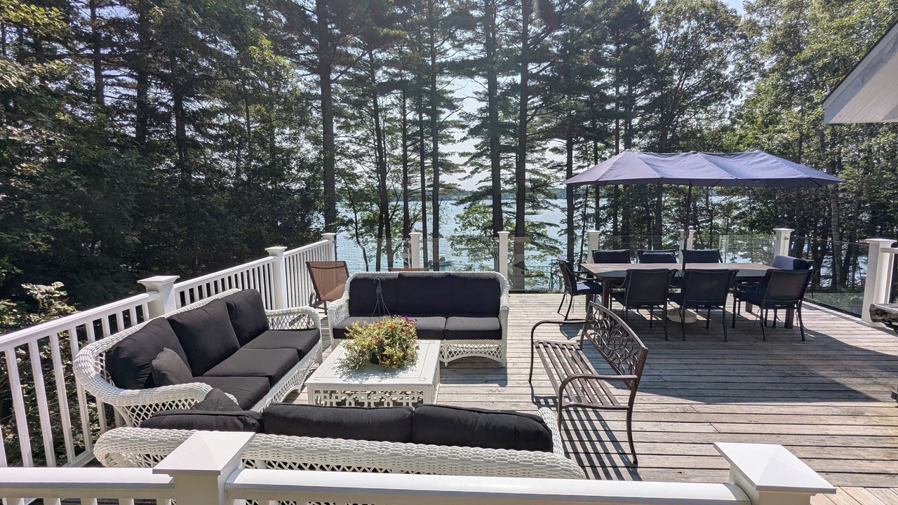 Photo of Outdoor in Round Pond