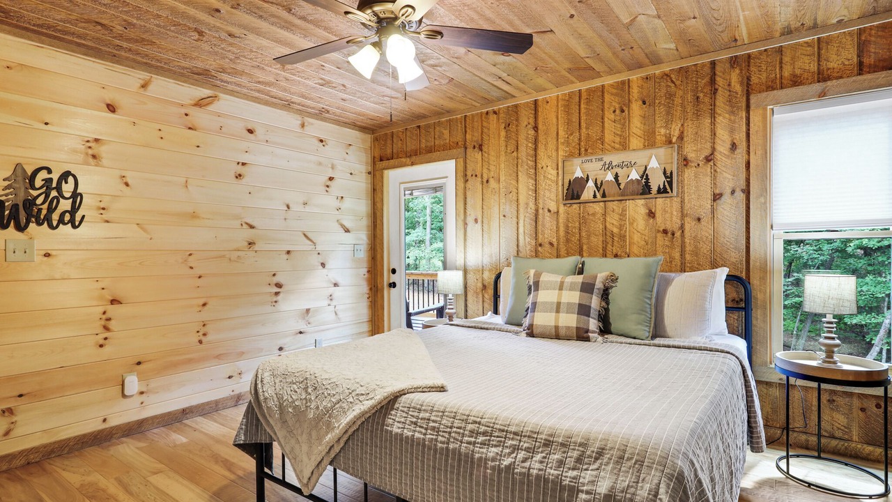 Photo of Bedroom in Mineral Bluff