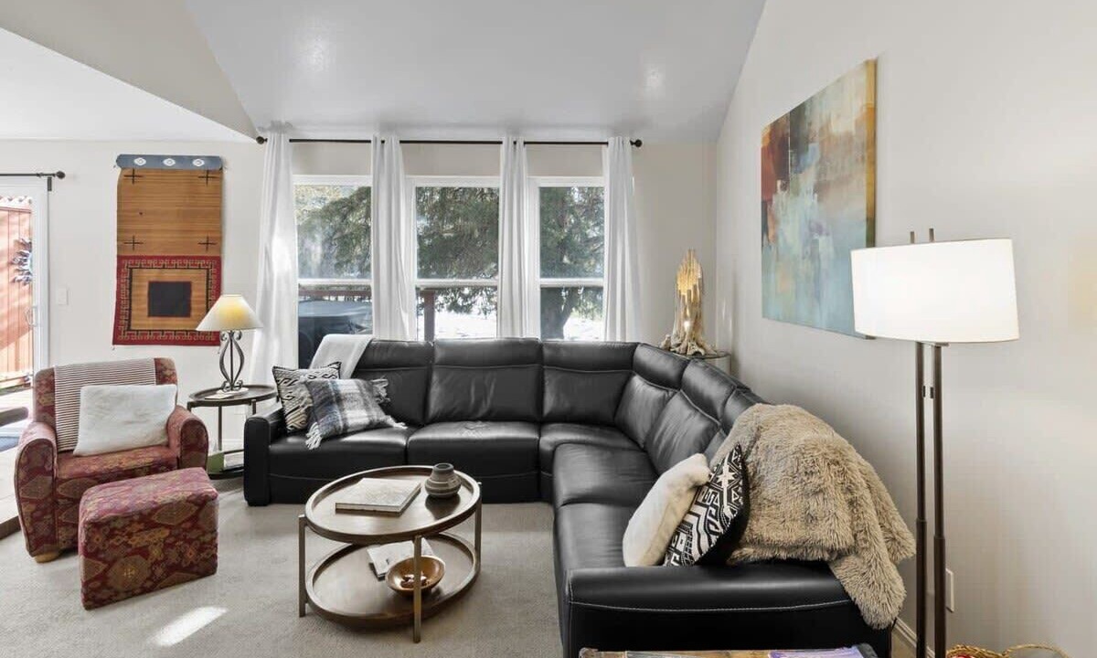 Photo of Bedroom in Cottonwood Heights