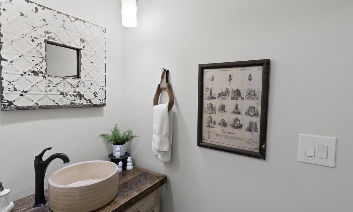 Photo of Bathroom in Cottonwood Heights