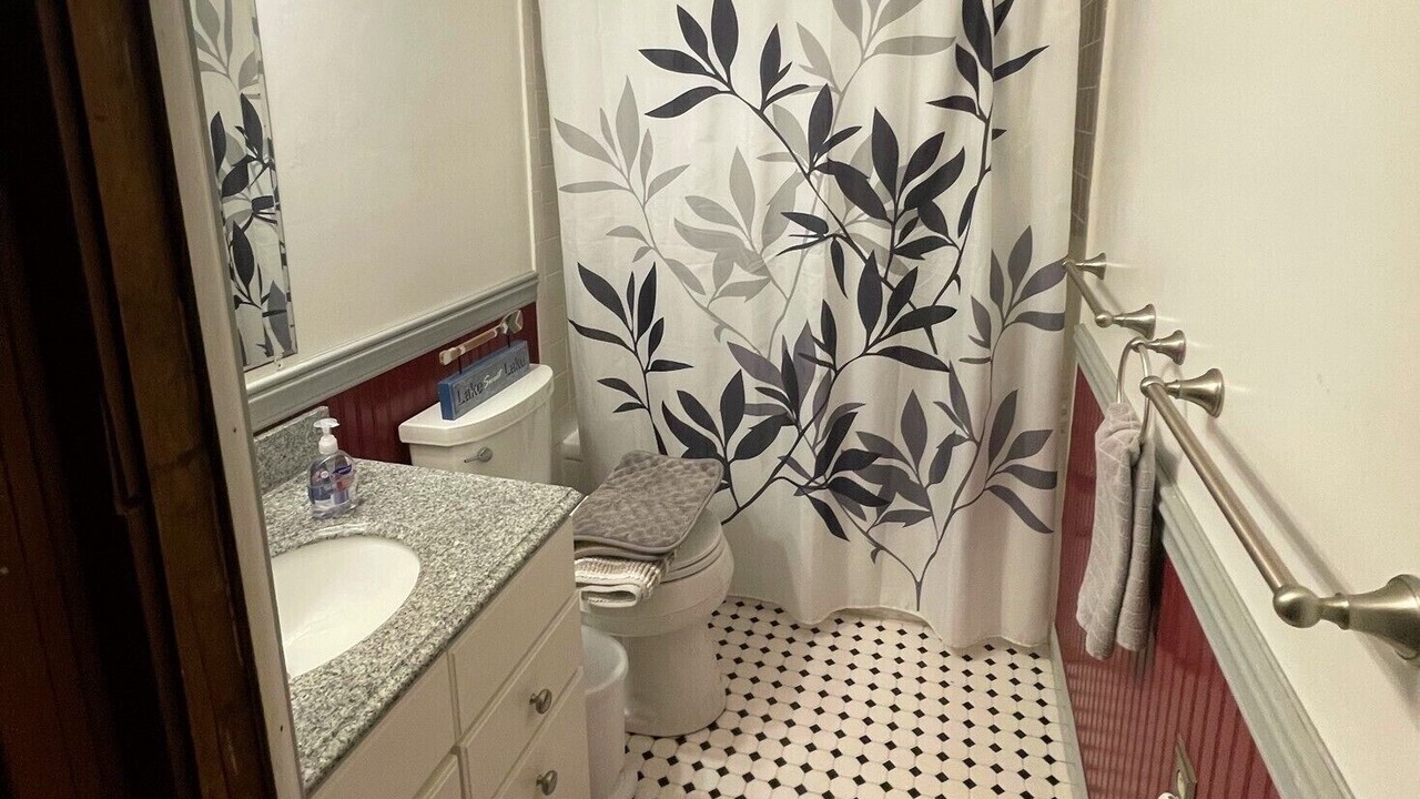 Photo of Bathroom in Cleverdale