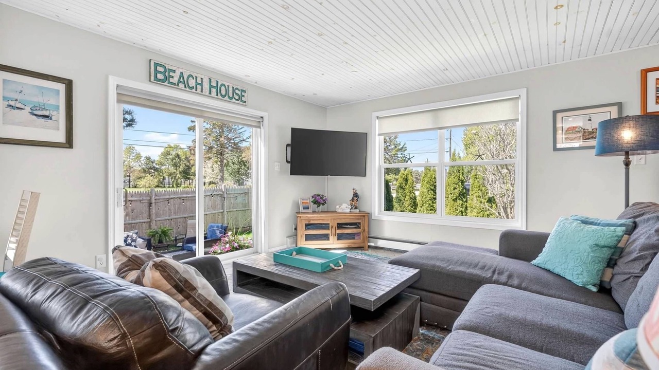 Photo of Livingroom in Scarborough
