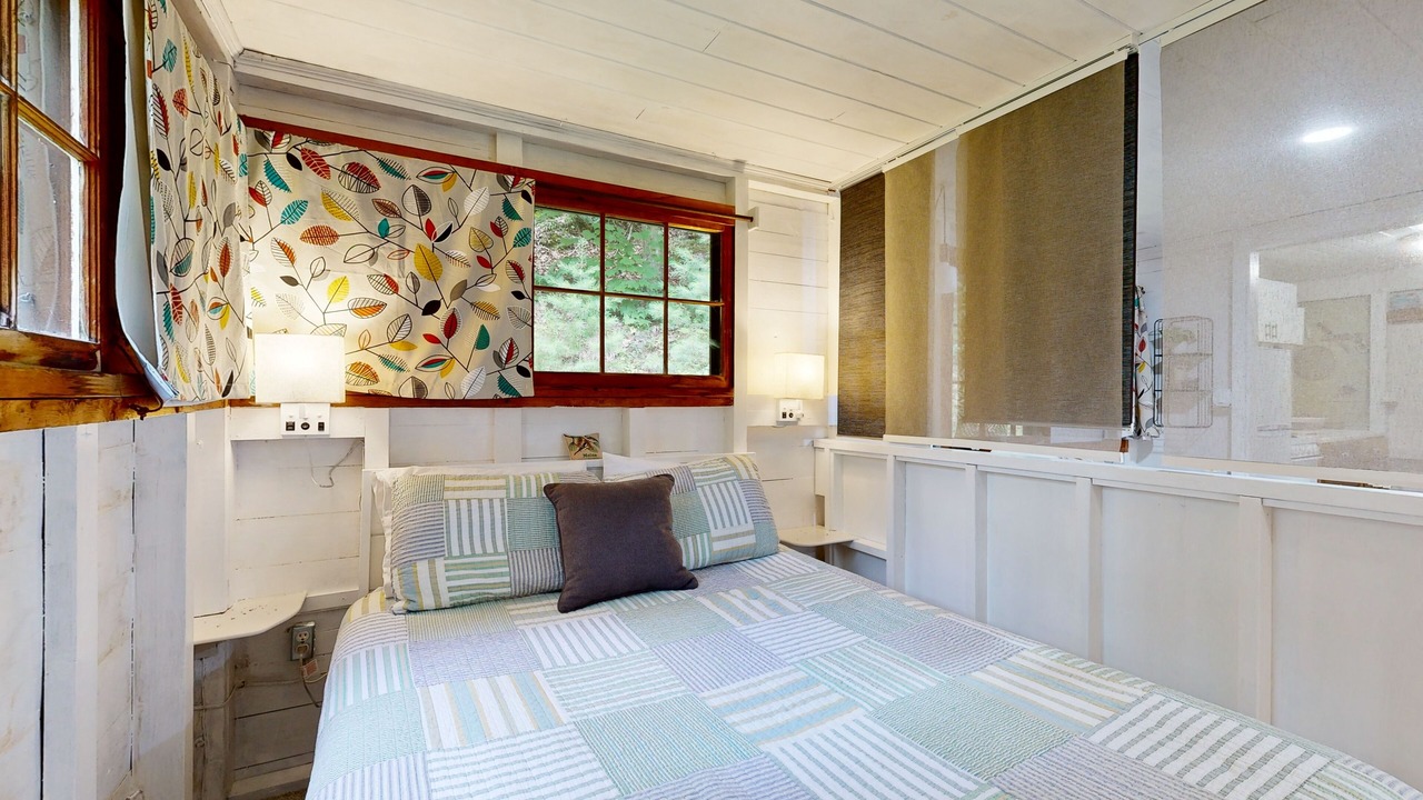 Photo of Bedroom in Boothbay