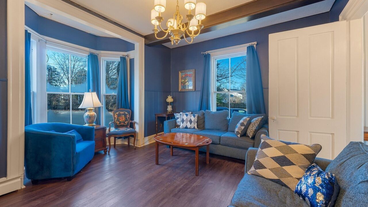 Photo of Livingroom in Richmond