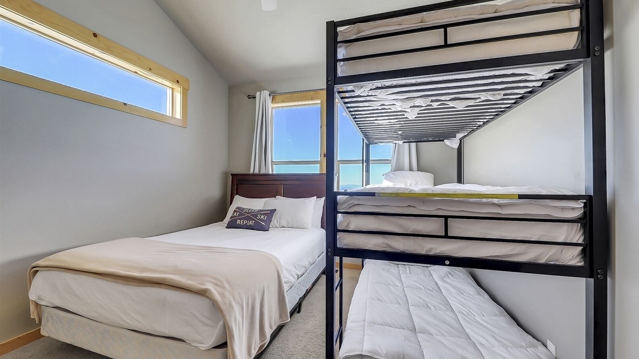 Photo of Bedroom in Steam Engine Meadows