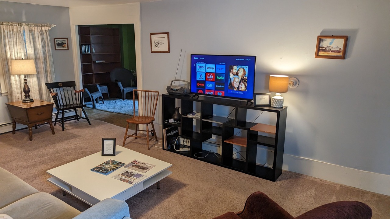 Photo of Livingroom in Alfred Station