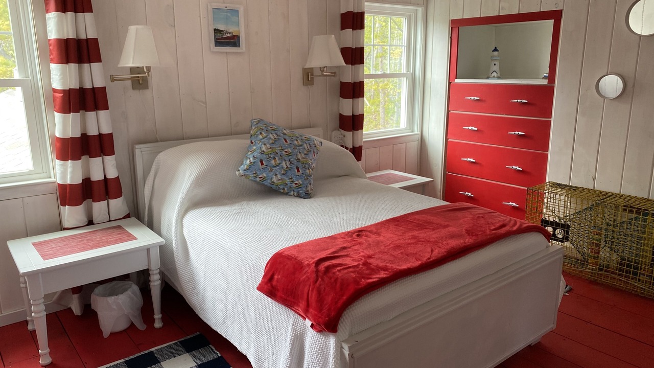 Photo of Bedroom in Medomak