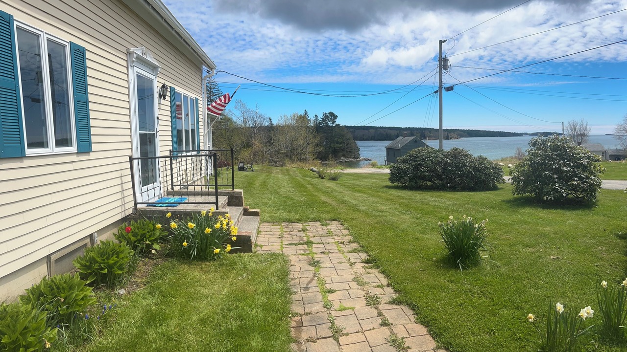 Photo of Patio Balcony in Medomak