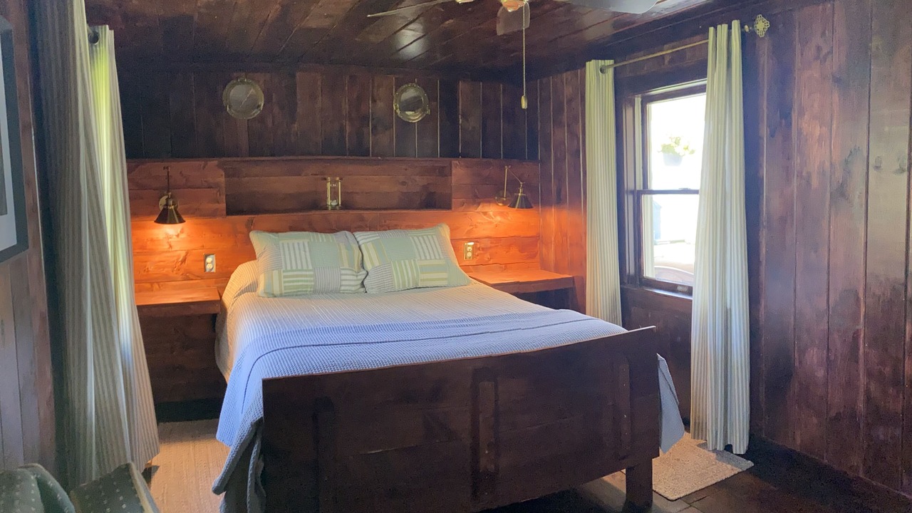 Photo of Bedroom in Medomak