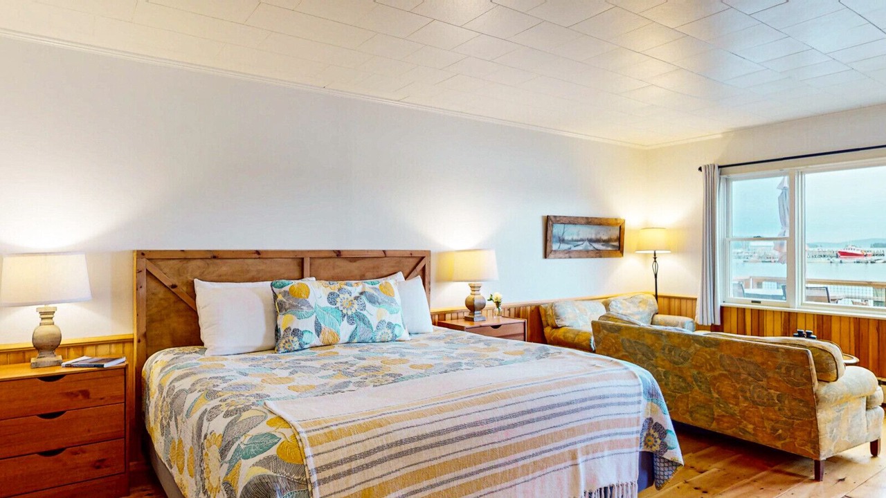 Photo of Bedroom in Stonington