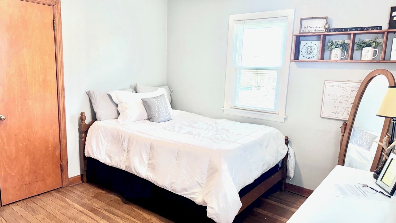 Photo of Bedroom in Slippery Rock