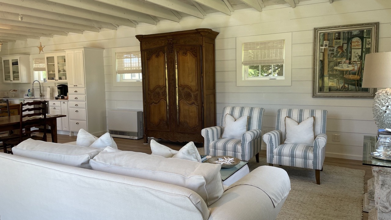 Photo of Livingroom in Bayville