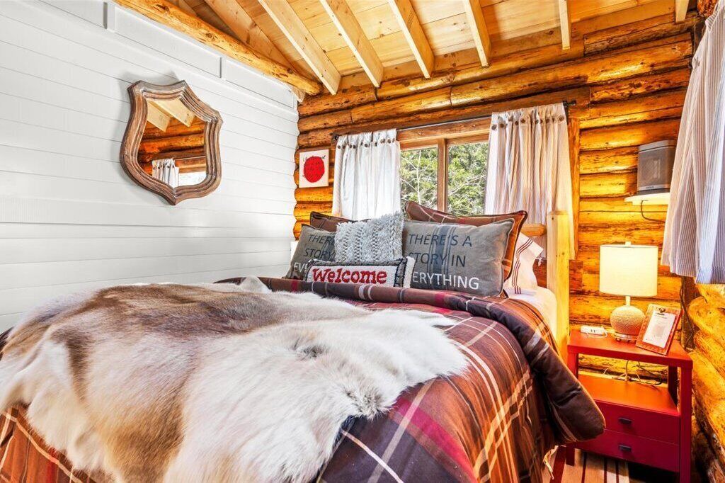 Photo of Bedroom in Boothbay Harbor