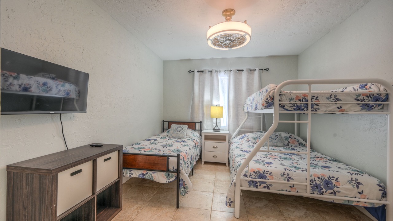 Photo of Bedroom in Naples Park