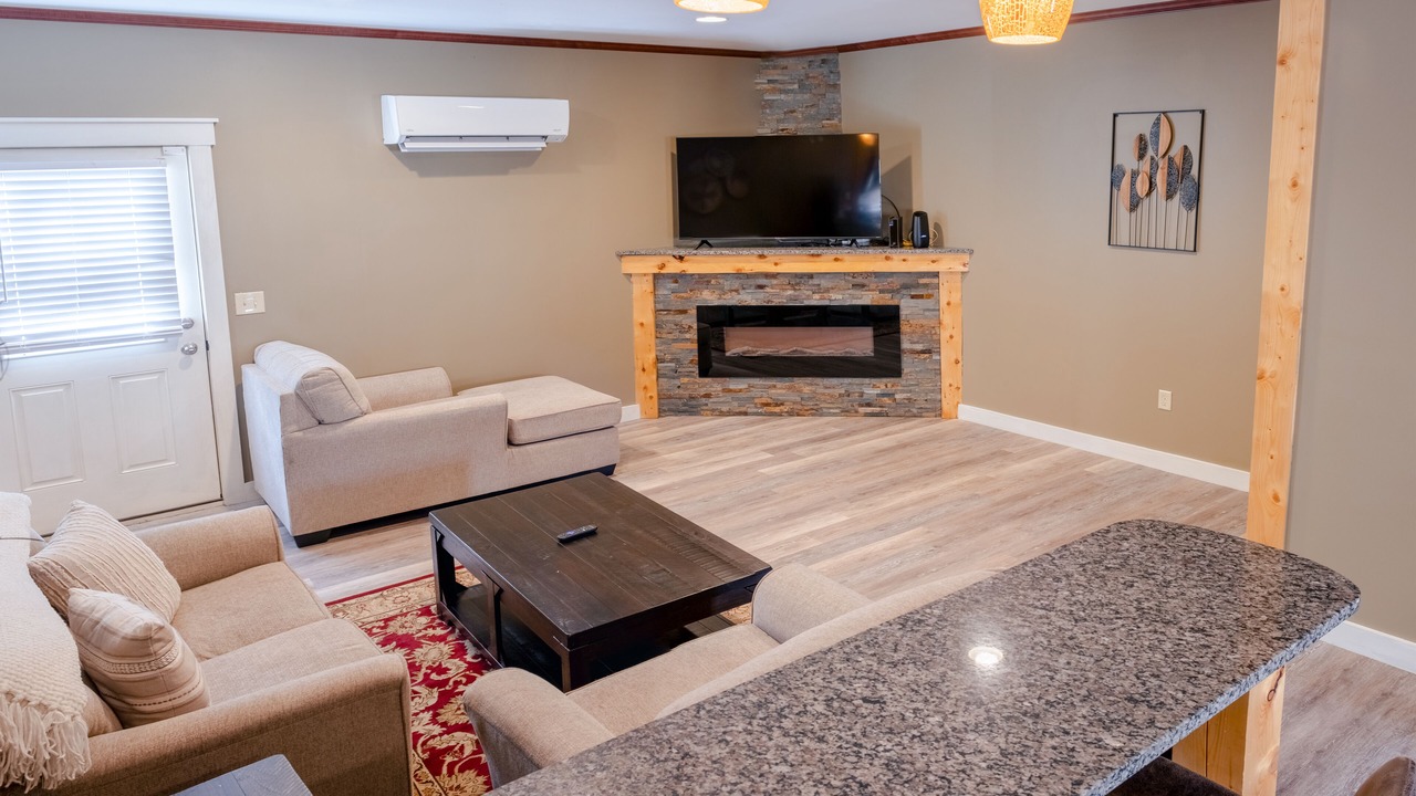 Photo of Livingroom in Ellsworth