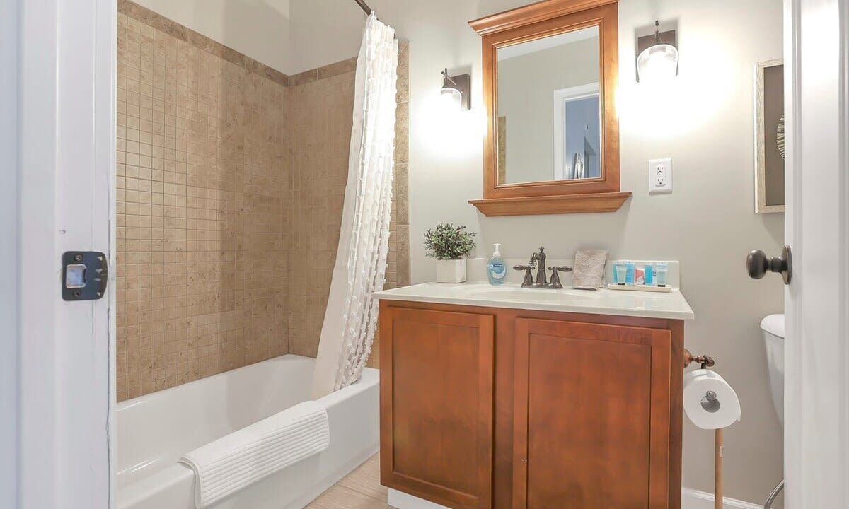 Photo of Bathroom in West Columbus