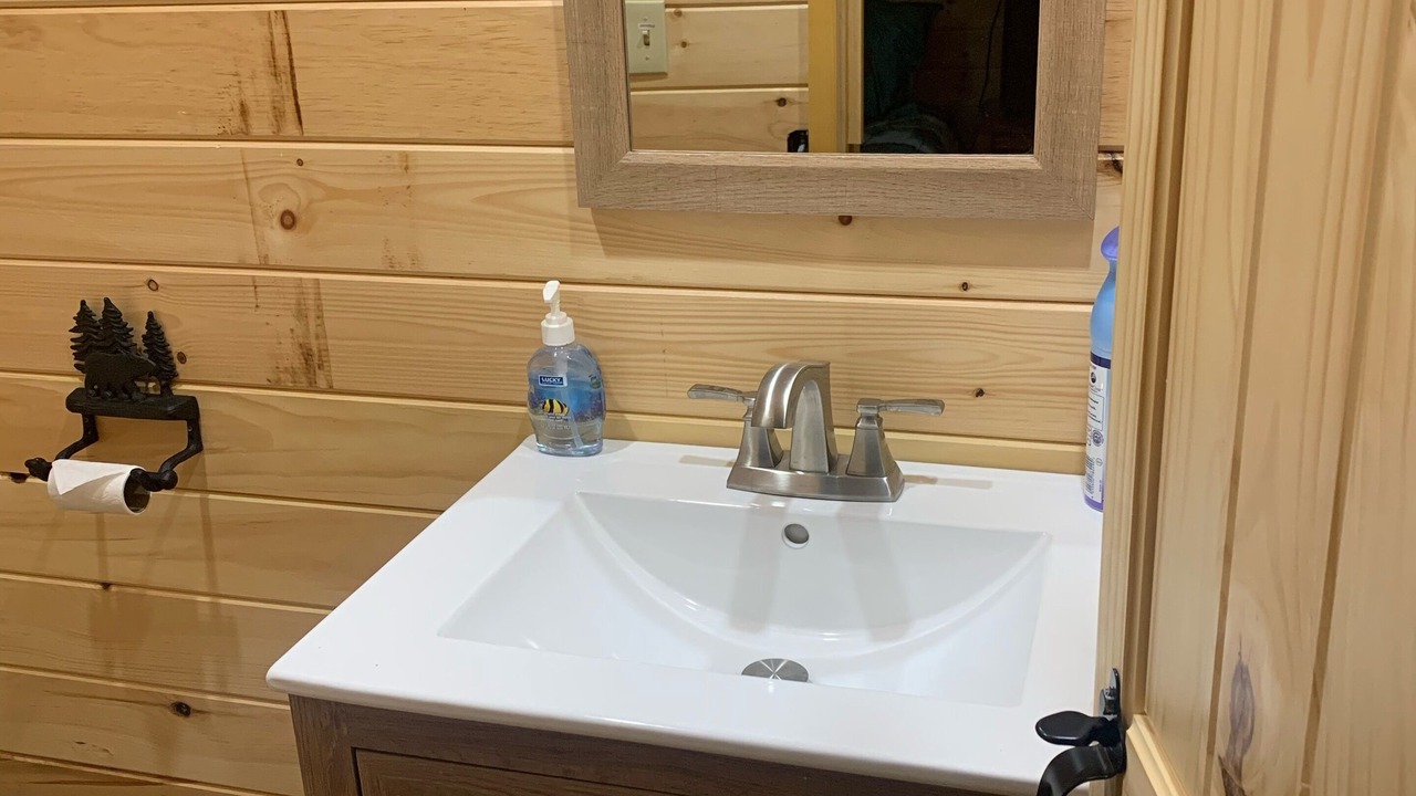 Photo of Bathroom in Abbot