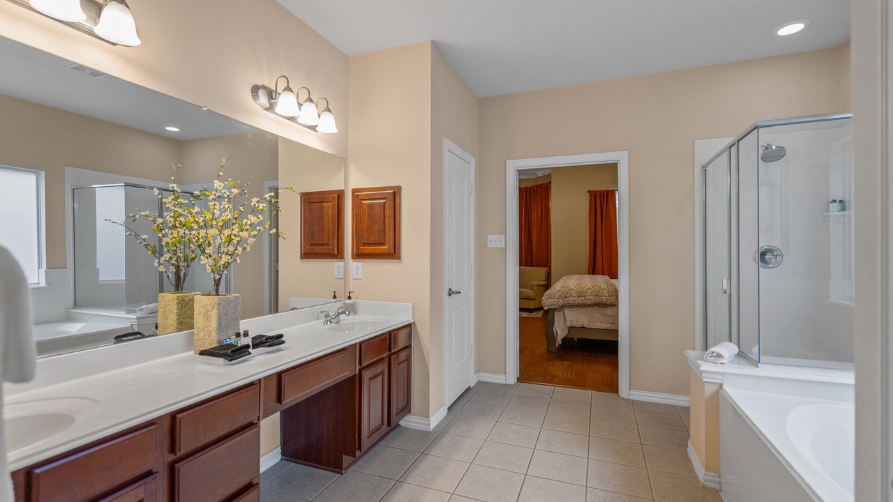Photo of Bathroom in Allen