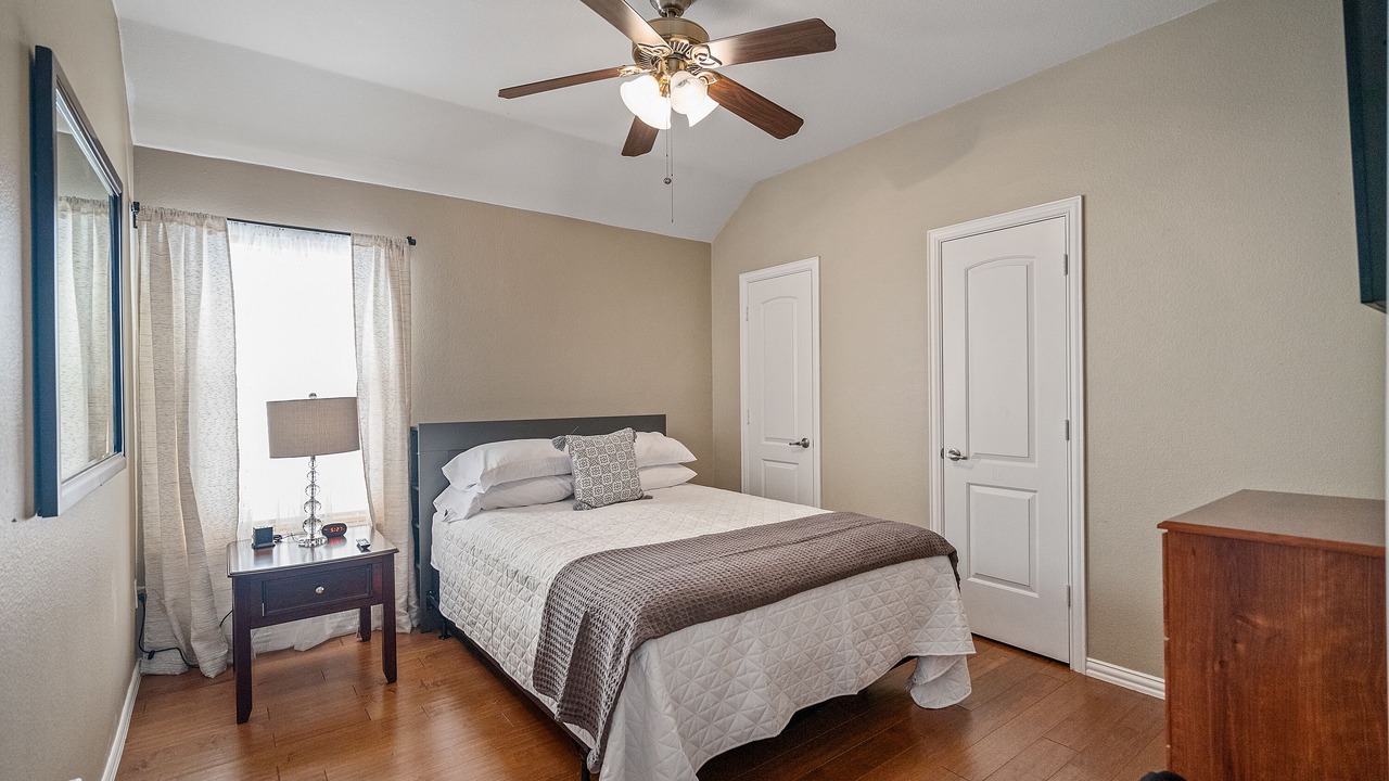 Photo of Bedroom in Allen
