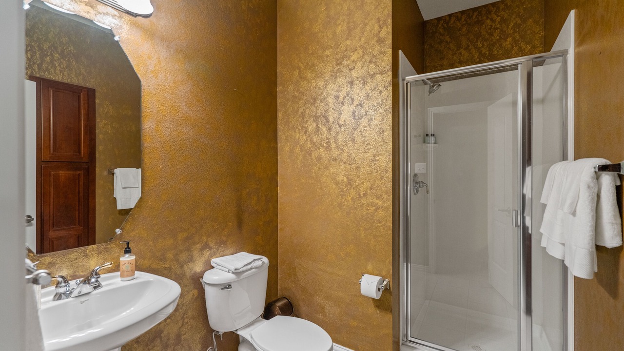 Photo of Bathroom in Allen