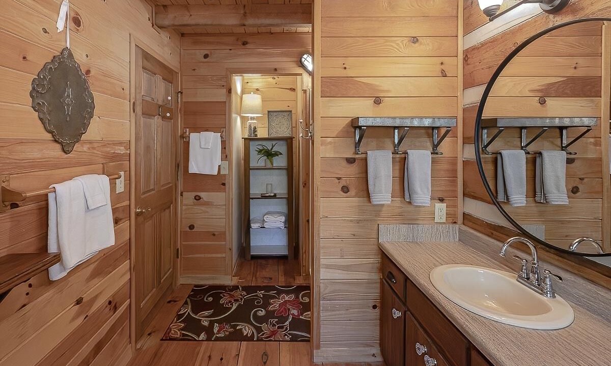 Photo of Bathroom in Dial